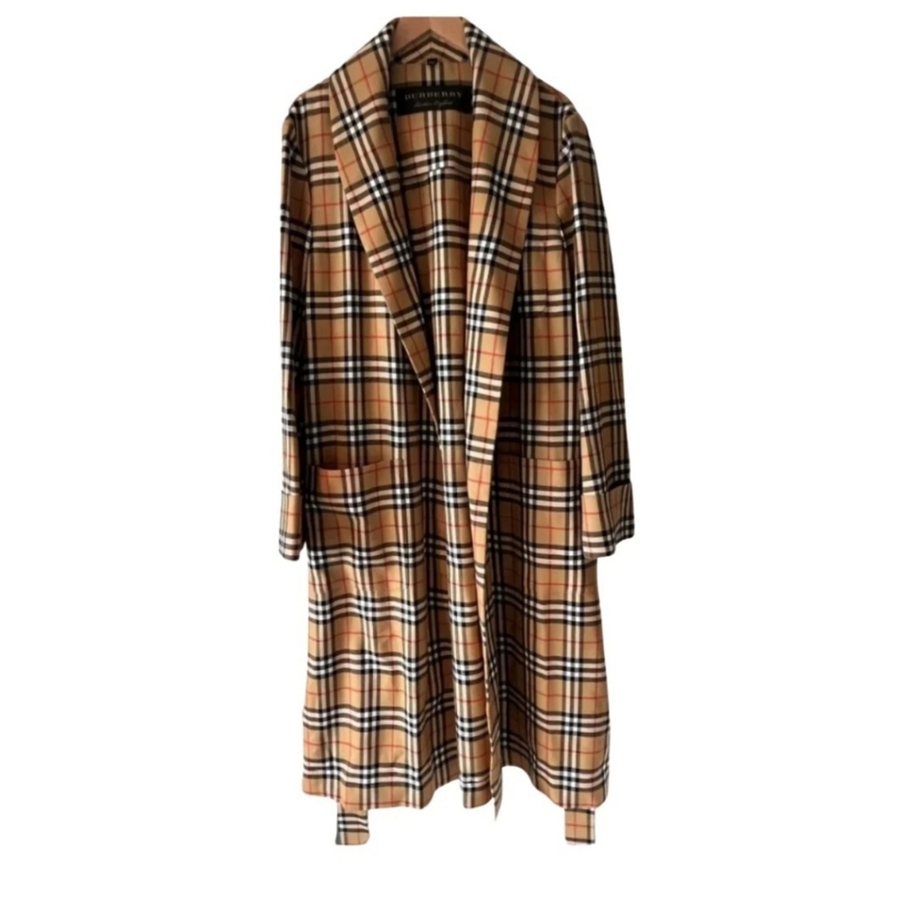 BURBERRY TRENCH COAT